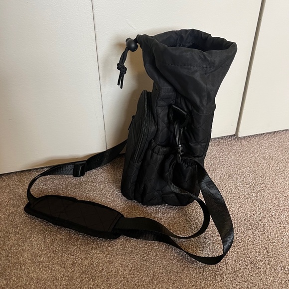 sportsnew Quilt Black Insulated Water Bottle Holder Purse with Crossbody Strap - Picture 5 of 8